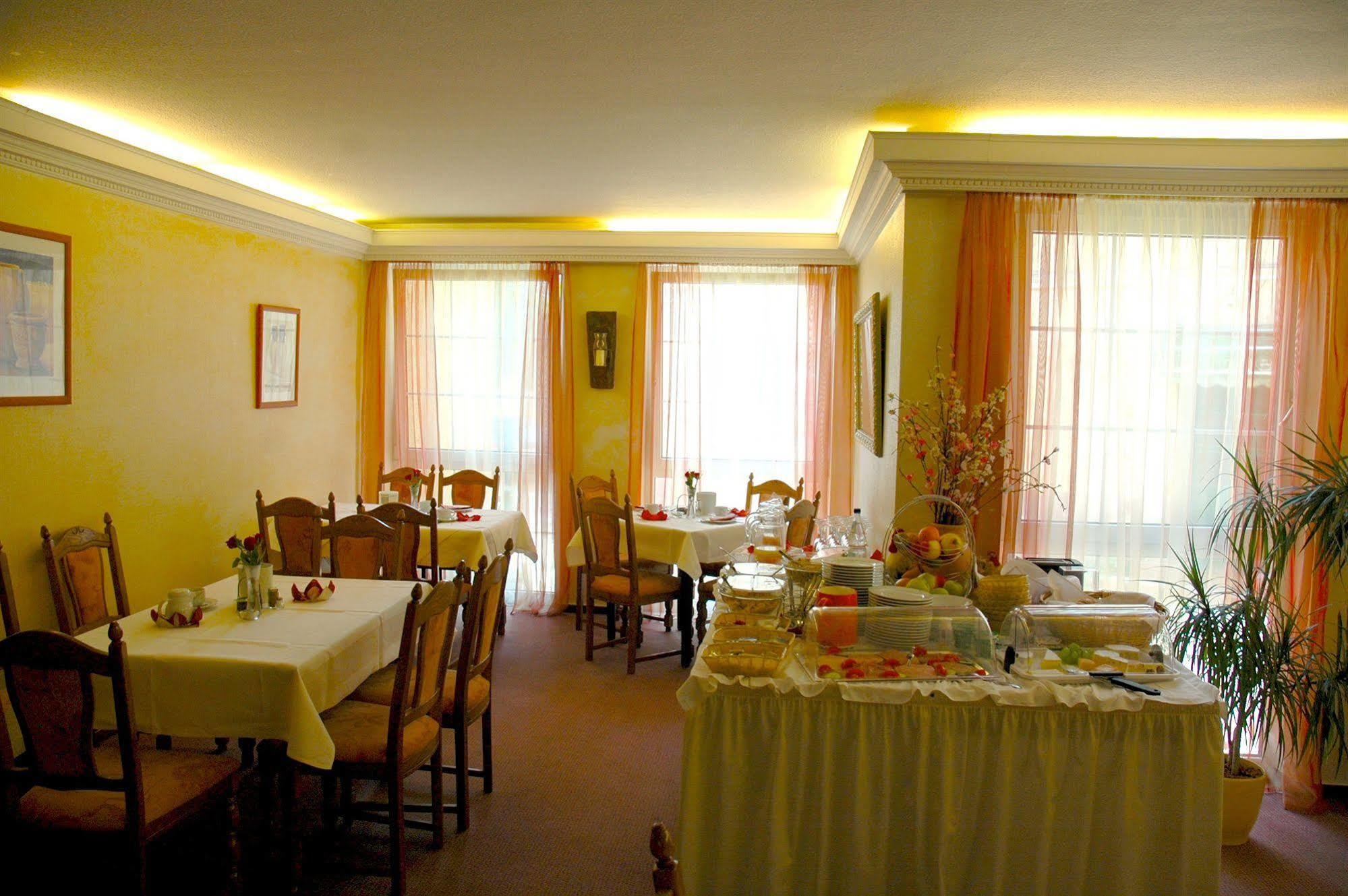 Hotel Zum neuen Schwan Walluf Exterior foto